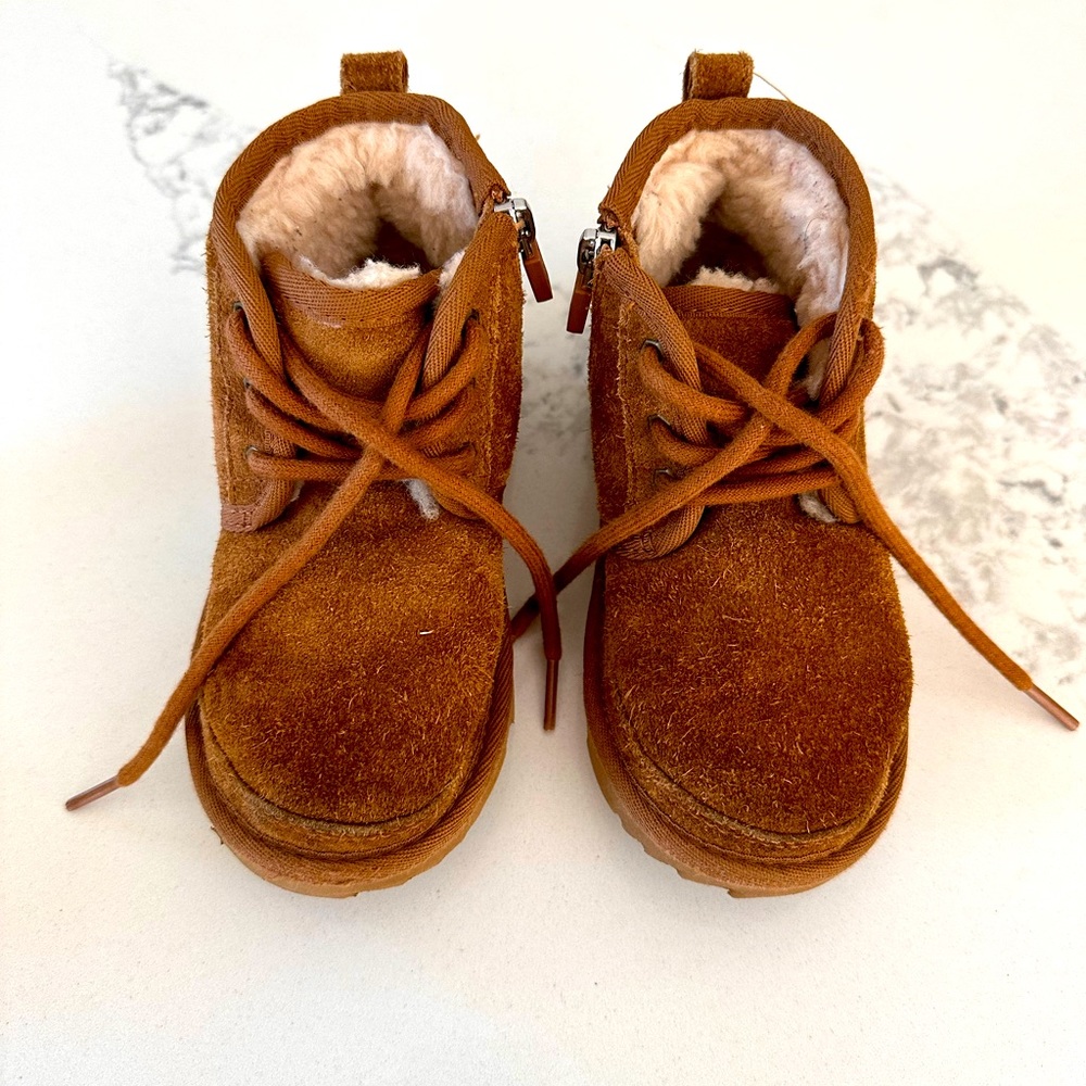 Ugg Toddler Neumel Chukka Boots SIZE 10